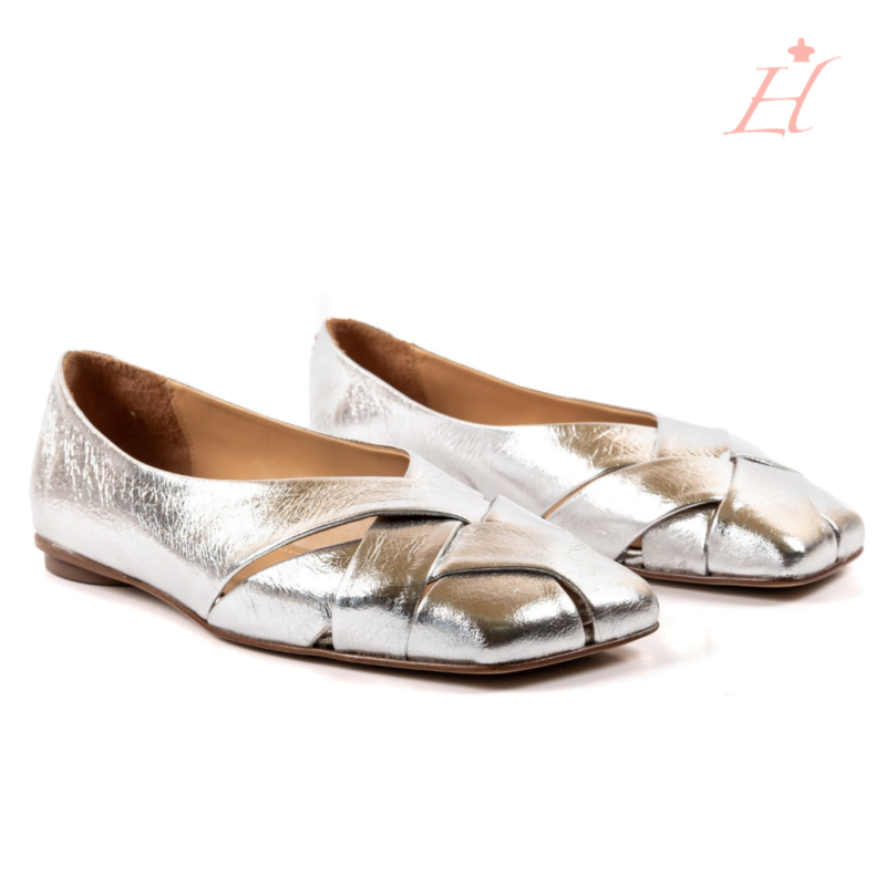 Square toe ballet flats in genuine leather