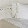 Federe in lino leggero con bottoni, laccetti e Pizzo Rose - Arte pura