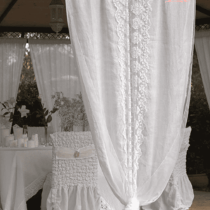 Light linen curtain with central embroidery on organza cloth