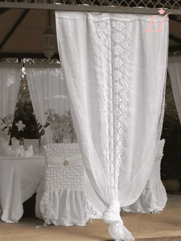 Light linen curtain with central embroidery on organza cloth