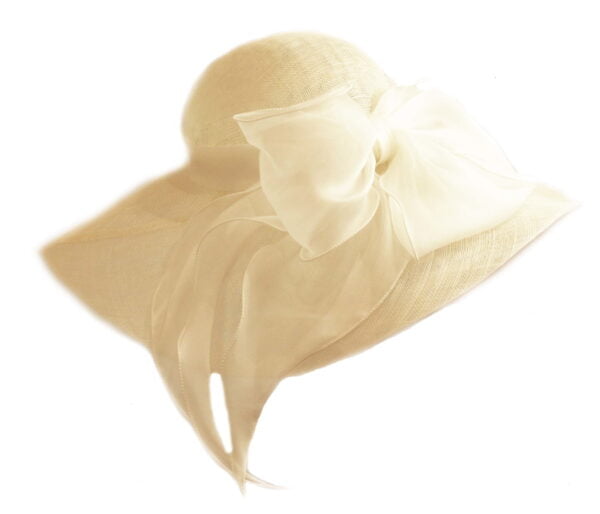 Sisal hat with silk bow.
