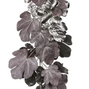 Decorative garland with fig leaves