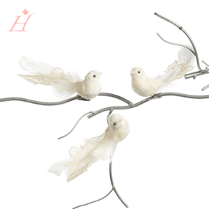Vögel mit Spitzendetails für den Weihnachtsbaum
