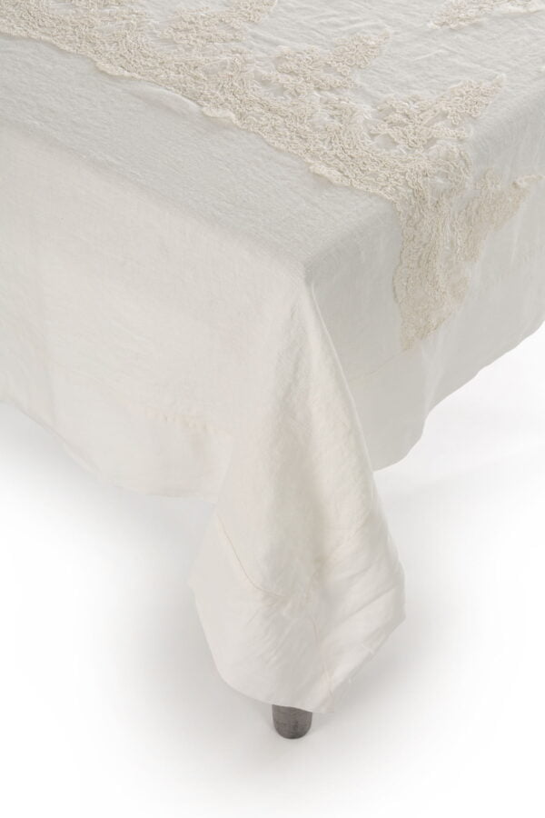 Tovaglia 150x250cm in lino con pizzo "Elegante" centrale - immagine 3
