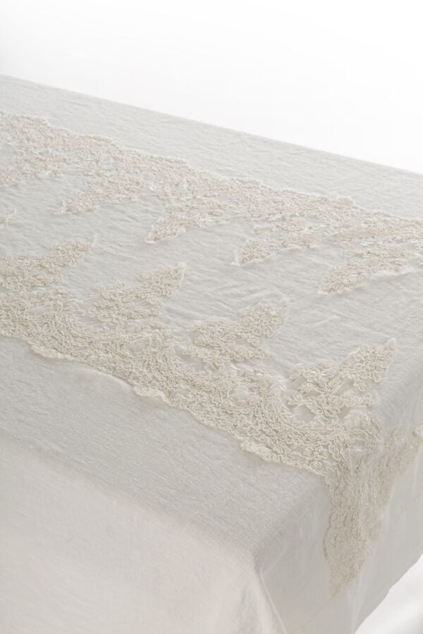 Tovaglia 150x250cm in lino con pizzo "Elegante" centrale - immagine 2