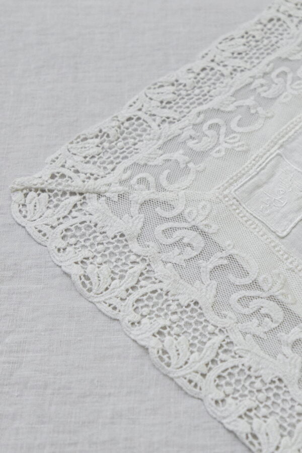 Tovaglia 110x110cm in lino con pizzo "Tulle" - immagine 6