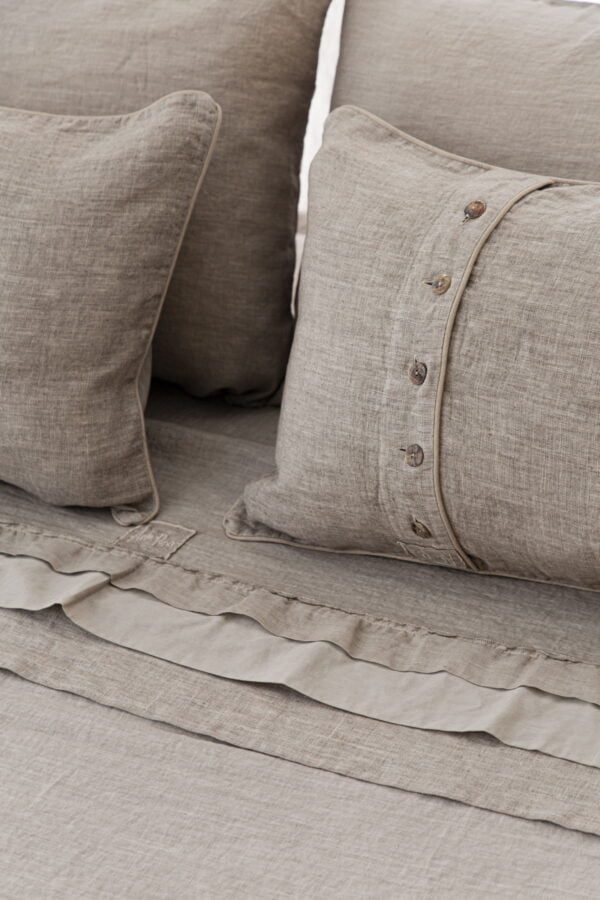 Set letto matrimoniale lino leggero con bottoni e pattella - immagine 2