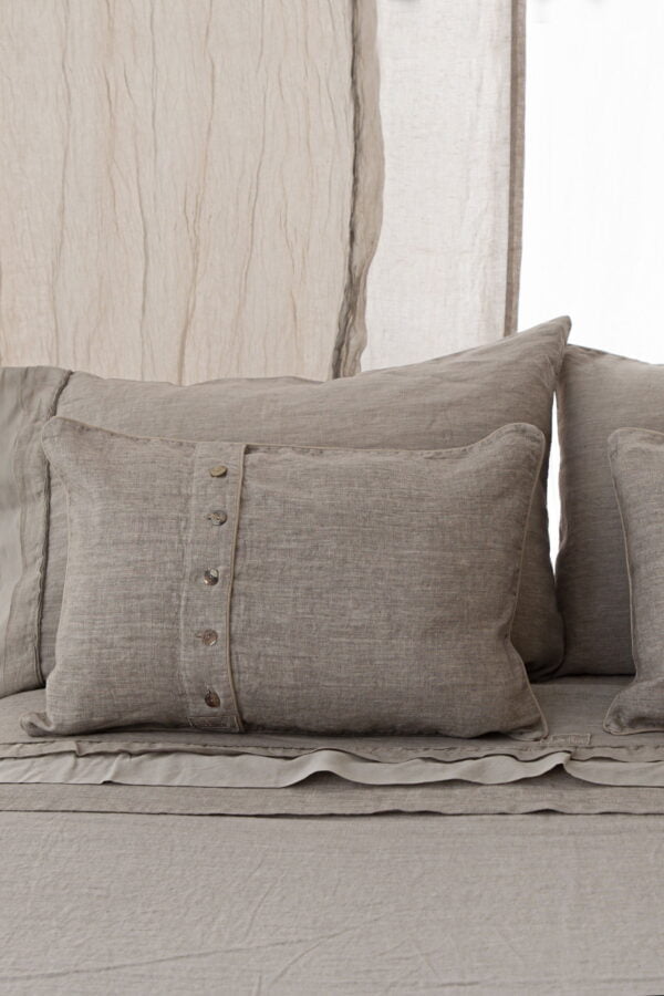Set letto matrimoniale lino leggero con bottoni e pattella - immagine 9