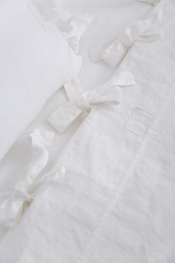 Linen duvet cover with bows Linen duvet cover with bows Housse de couette-Bettbezug-duvet cover