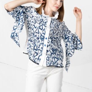 Camicia in cotone bianca con cuori blu e dettagli romantici – Elisa Cavaletti
